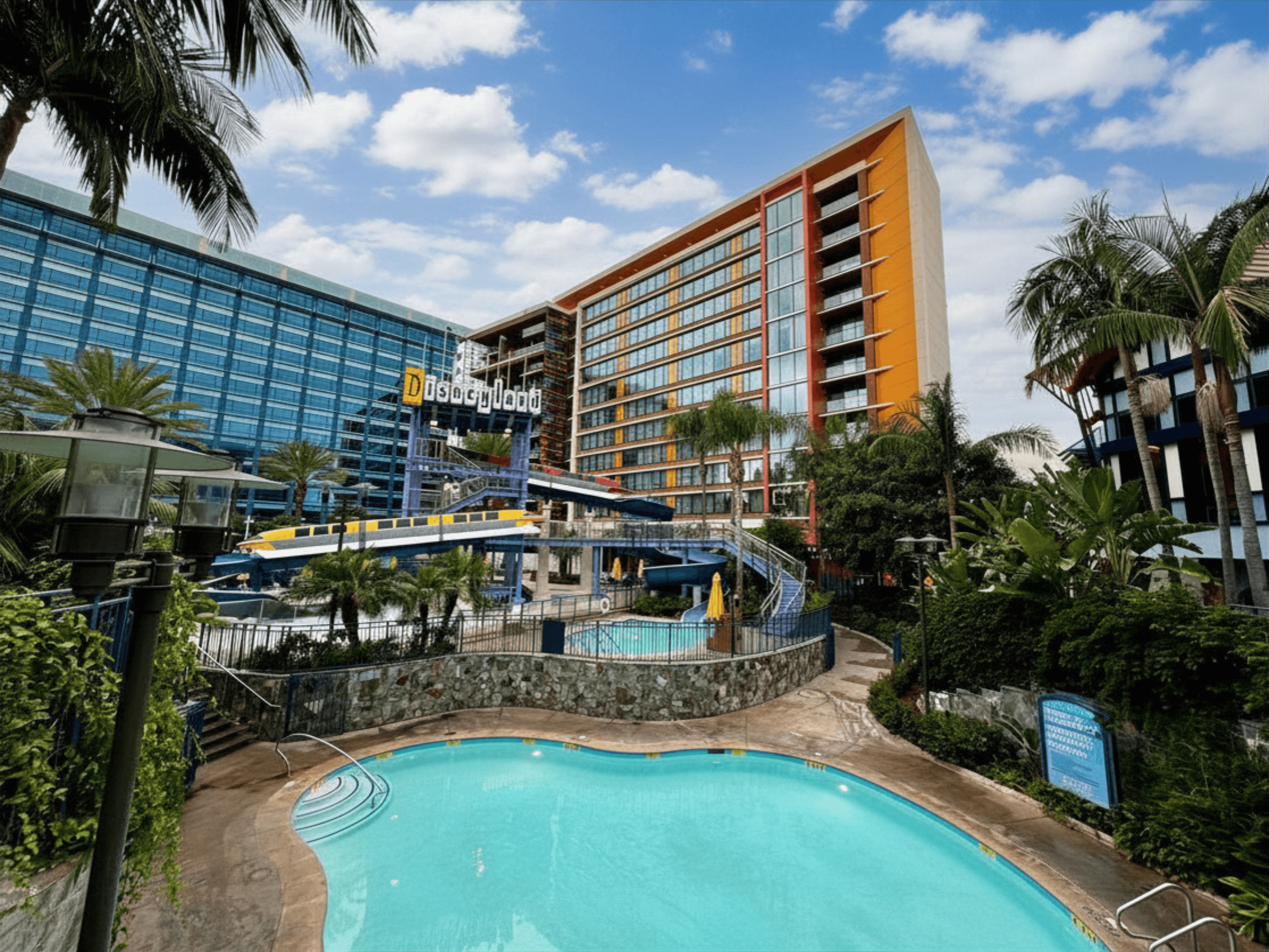 Disney Vacation Club Adds Poolside Splash Bash Member Perks at Disneyland Resort This Summer
